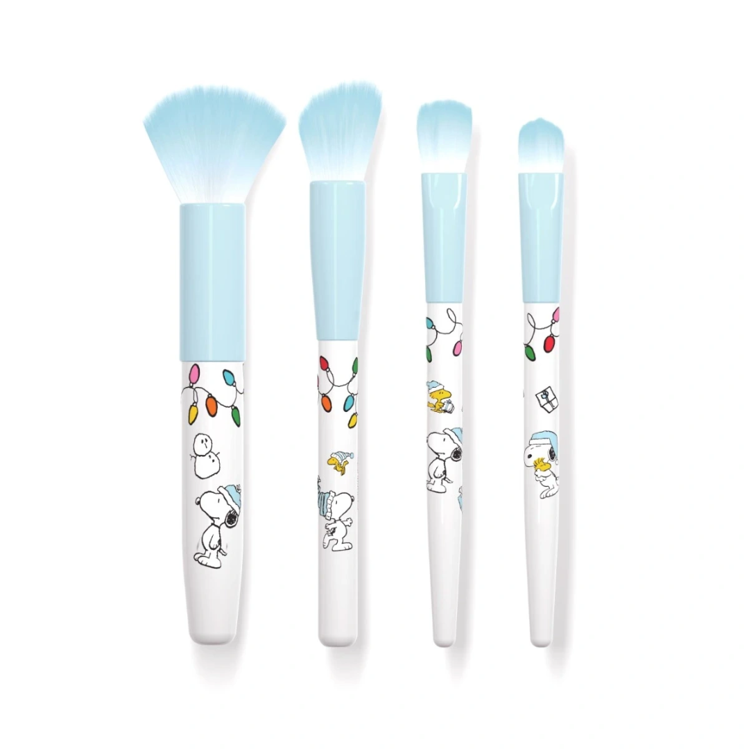 SEASON OF SNOOPY 4-PIECE MAKEUP BRUSH SET - Wet n' Wild